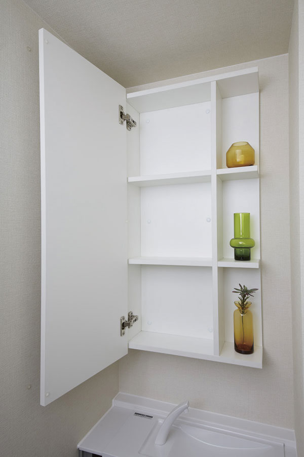 Toilet.  [Hanging cupboard] Convenient for storage of paper stock and cleaning tool, Toilet dedicated hanging cupboard has been adopted (same specifications)
