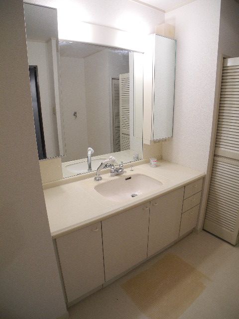 Washroom. image ※ It is a photograph of a different floor plan.