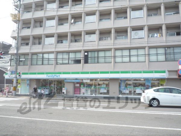 Convenience store. FamilyMart Marutamachi Inokuma store up (convenience store) 380m