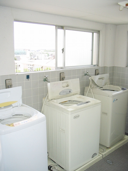 Other common areas. It is a joint of free laundry.