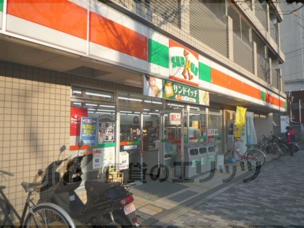 Convenience store. Thanks Senbon Marutamachi store up (convenience store) 580m