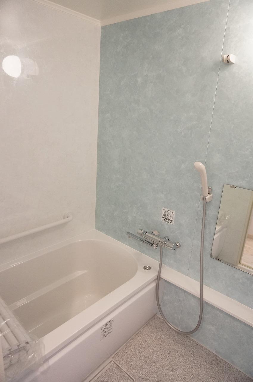 Bathroom. Same specifications Photos