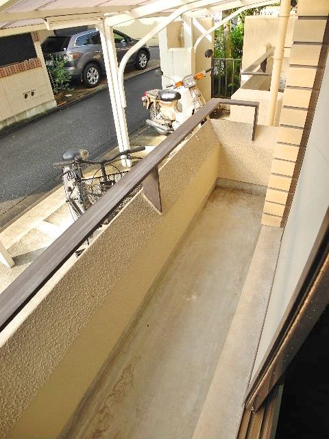 Balcony. Looking for room to the success of the House network ☆