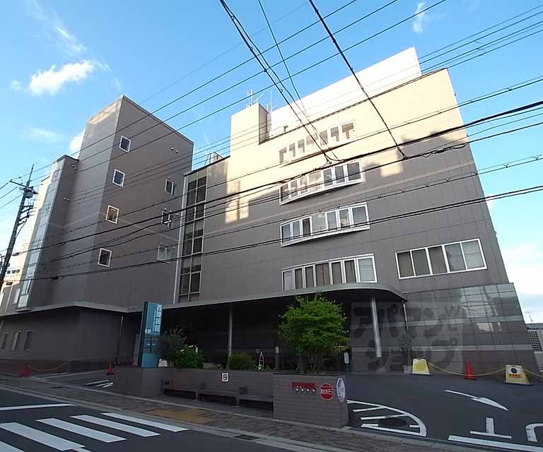 Hospital. Nishijin 420m to the hospital (hospital)