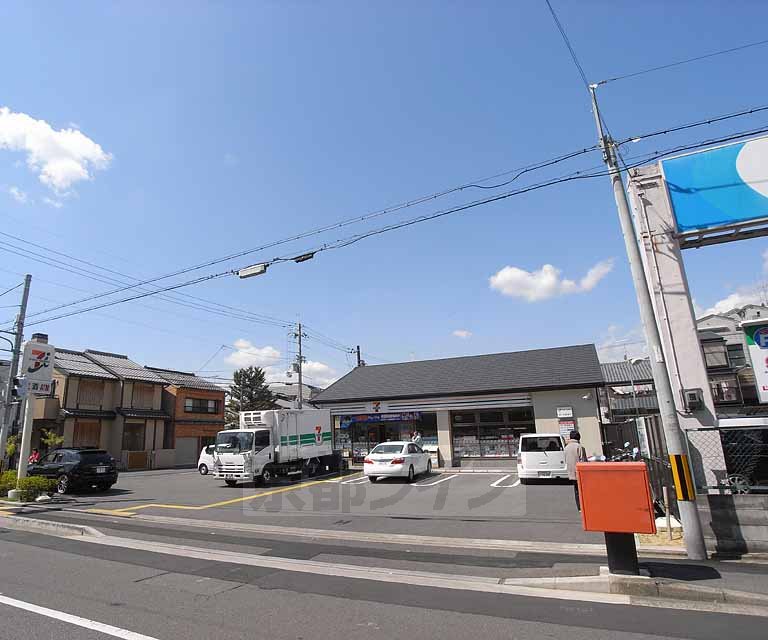 Convenience store. Seven-Eleven Chie light Institute on Chojamachi store (convenience store) 150m to