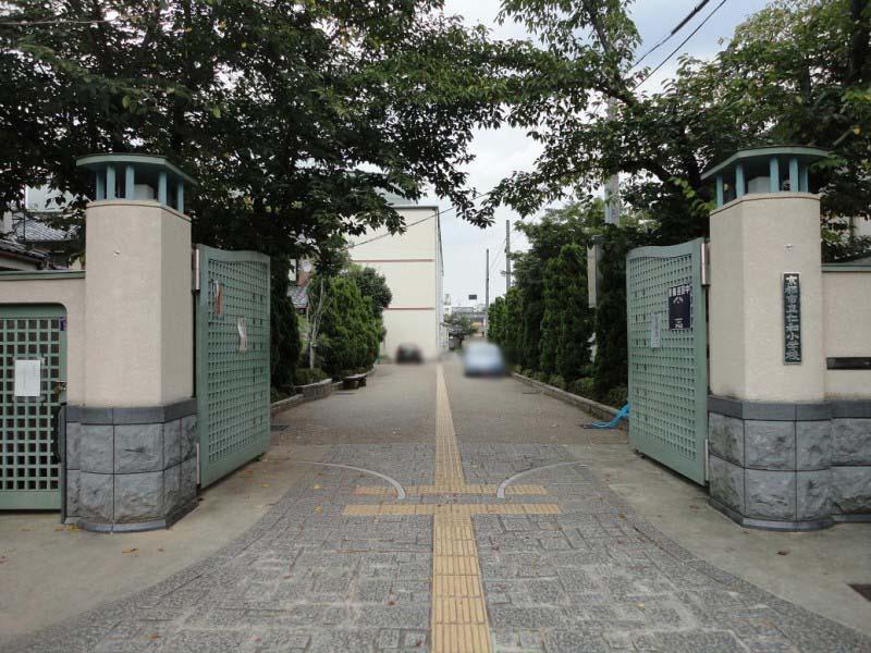 Primary school. 543m elementary school to Kyoto Municipal Renhe Elementary School also is a 7-minute walk ☆ 