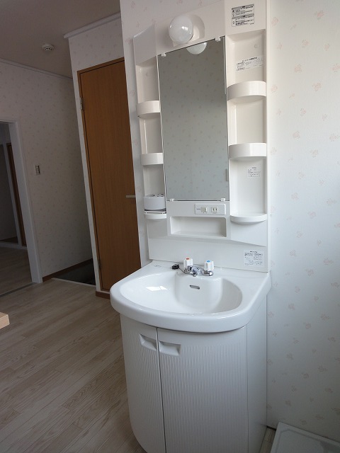 Washroom. It comes with independent wash basin!