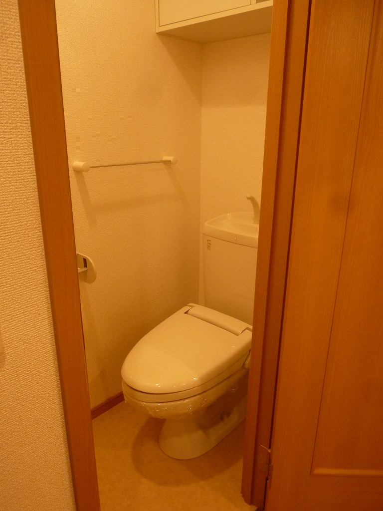 Toilet. I put that there is a storage space ☆