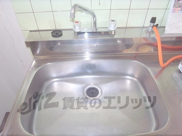 Kitchen. Sink is widely easy-to-use.