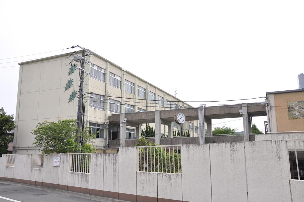 Primary school.  [Kukino elementary school] Up to 950m ● 12-minute walk