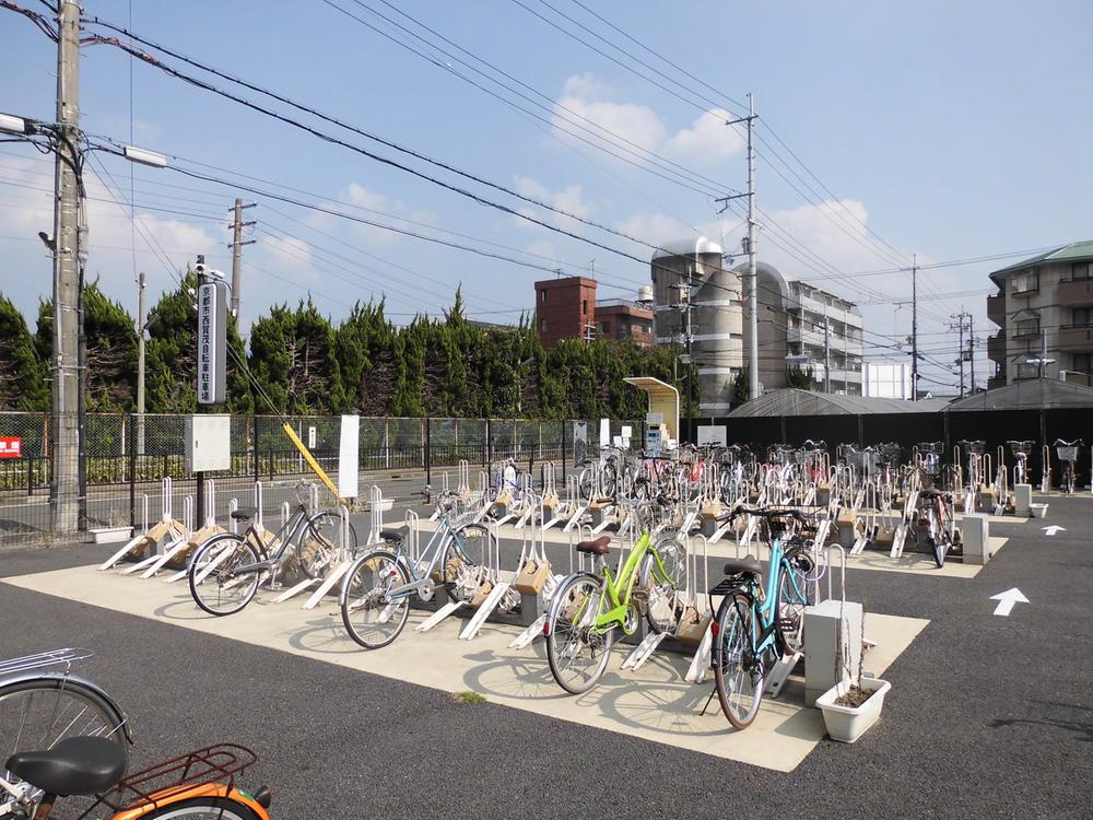 Other Environmental Photo.  [Nishigamo garage before] bus stop 1300m to bicycle parking lot  ■ Single day 150 yen once  About 100 units