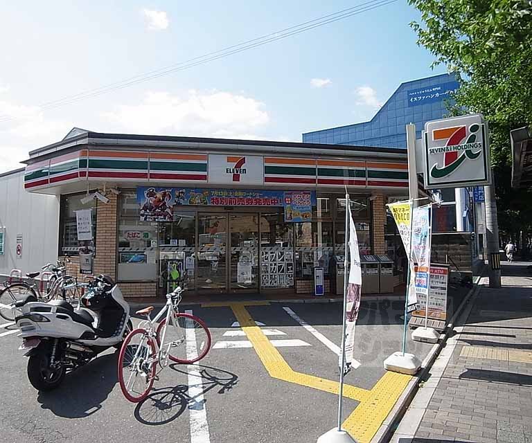 Convenience store. Seven-Eleven Kyoto Horikawa Kitaooji store up (convenience store) 428m