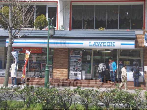 Convenience store. 590m until Lawson Kamigamosakurai Machiten (convenience store)