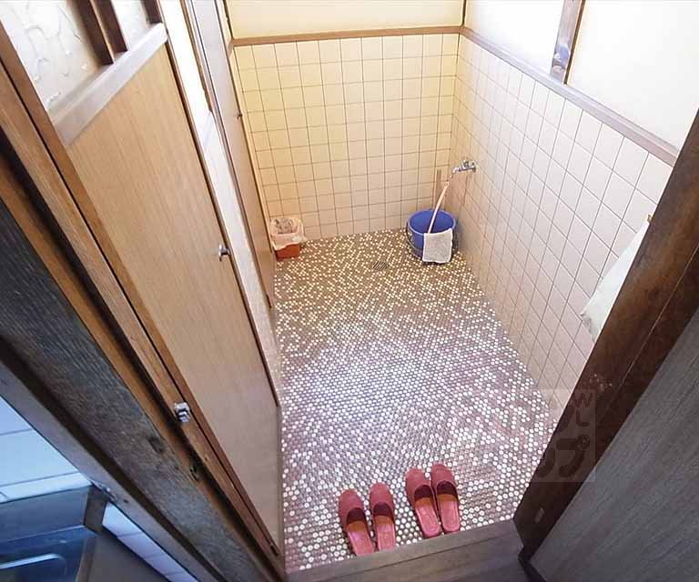 Toilet. Shared toilet.