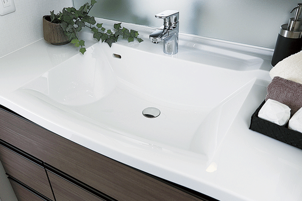 Bathing-wash room.  [Bowl-integrated vanity] There is no seam, Integrated vanity care is easy bowl. In water plugs, Single lever mixing faucet pull out the head has been adopted (same specifications)