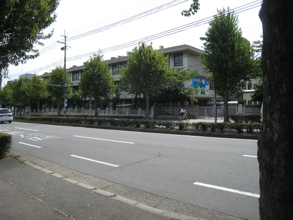 Other. Municipal Kitano Junior High School 8 minutes walk