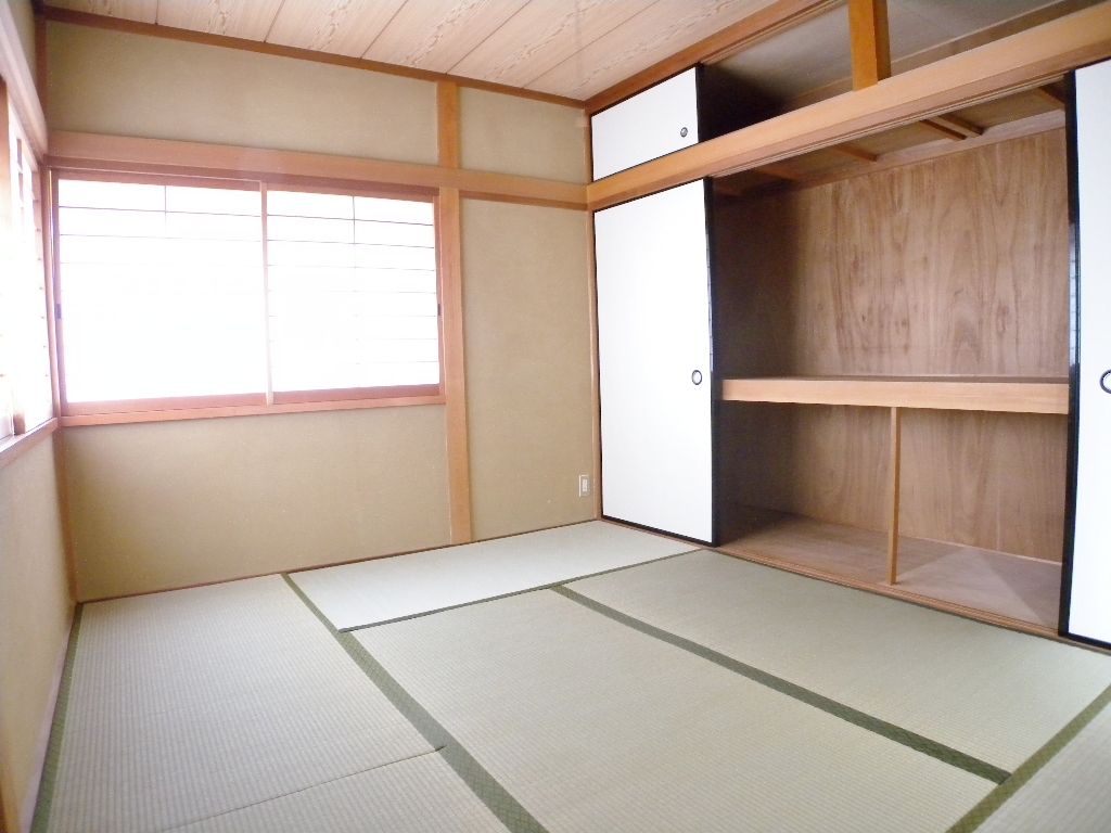 Other room space. There is a large storage space to 6 Pledge Japanese-style room ☆