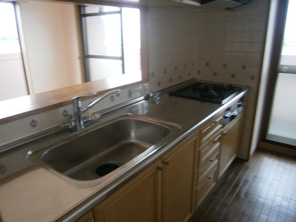 Kitchen. View from the site (July 2012) shooting