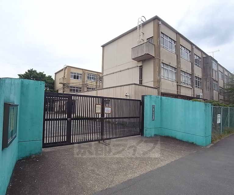 Primary school. 380m to Omiya elementary school (elementary school)