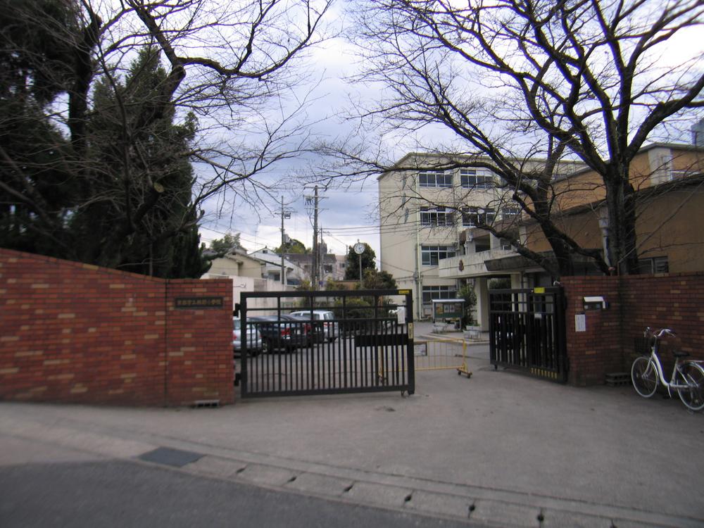 Primary school. 765m to Kyoto Municipal Kukino Elementary School