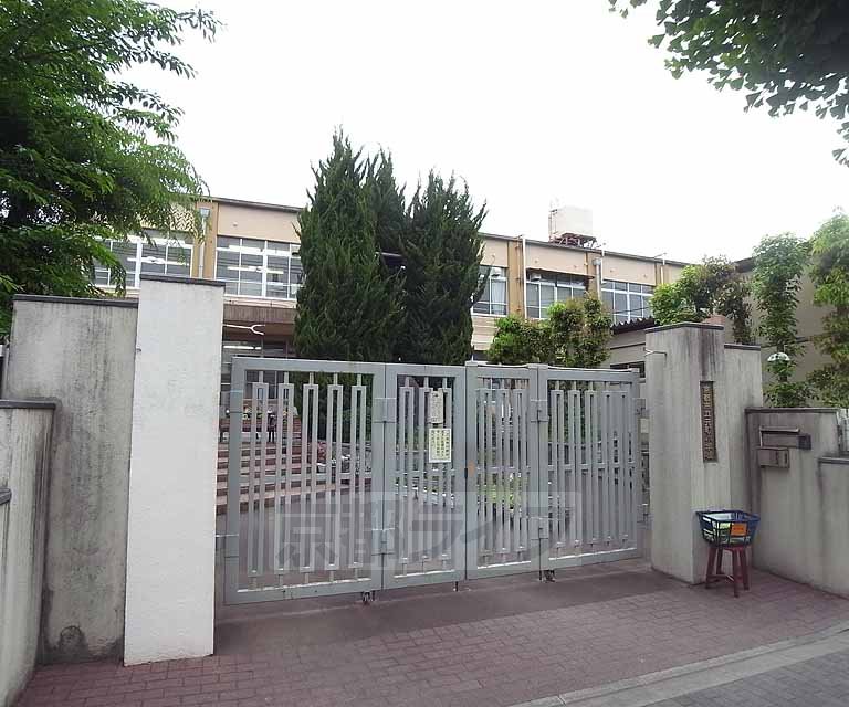 Primary school. 160m to Motomachi elementary school (elementary school)