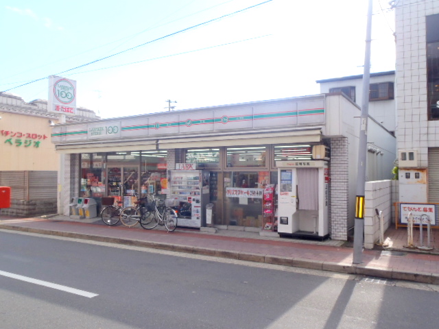 Convenience store. LAWSONSTORE100 600m to above (convenience store)