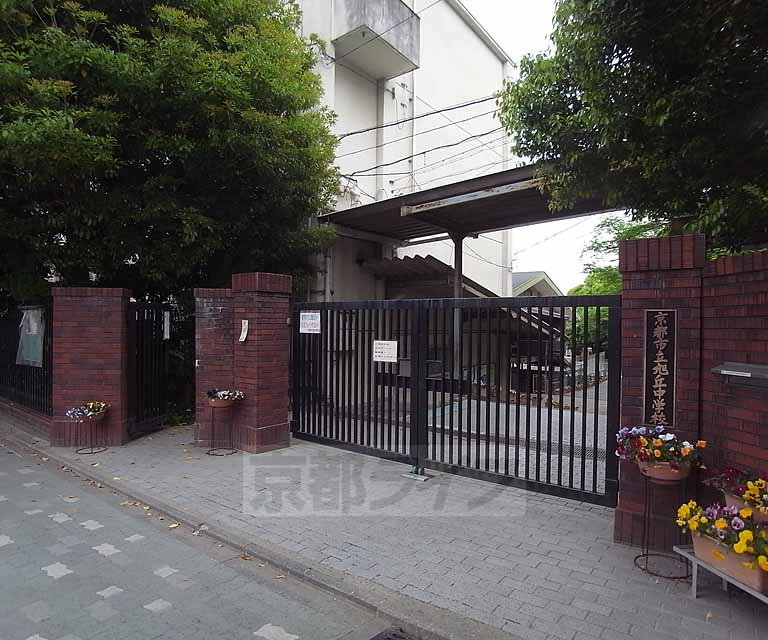 Junior high school. Asahigaoka 671m until junior high school (junior high school)