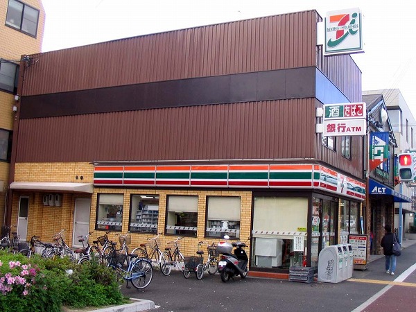 Convenience store. Seven-Eleven Kyoto imperator store up (convenience store) 277m
