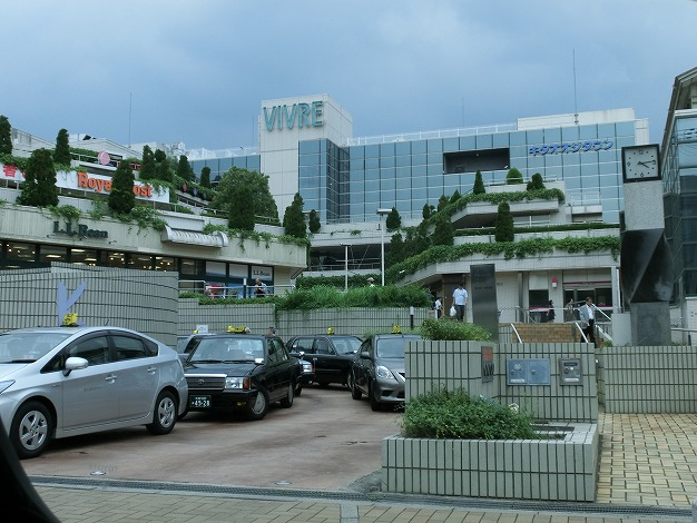 Shopping centre. Kitaooji Vivre until the (shopping center) 3262m