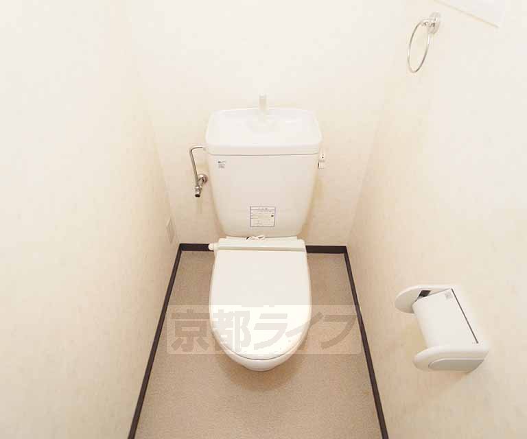 Toilet. 103, Room photo diversion