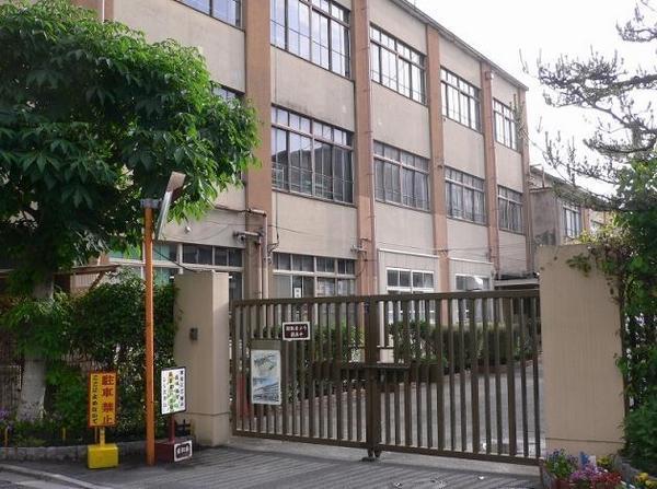 Primary school. 786m to Kyoto Municipal Kamitoba Elementary School