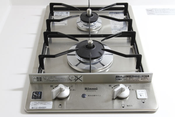 Kitchen.  [Two-burner gas stove with grill] Cooking is easy 2-neck gas stove with grill has been adopted (B 'type ・ Same specifications)