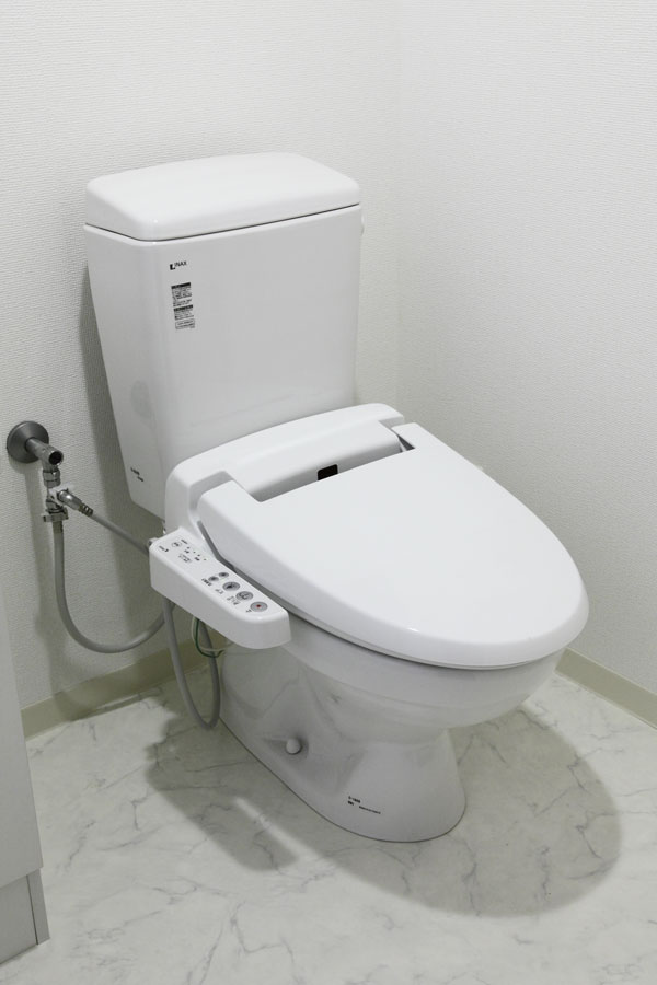 Toilet.  [toilet] W water-saving who lost a waste of washing water, Heating toilet seat, Scratch ・ Strong in dirt hyper Kira mix, etc., Shower toilet comfort feature packed is adopted (same specifications)