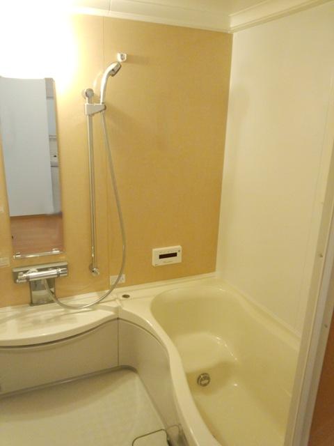 Bathroom. (Example of construction) The wall color is beige and brown, Red ・ From green, such as 7-color! Also at once change atmosphere. 