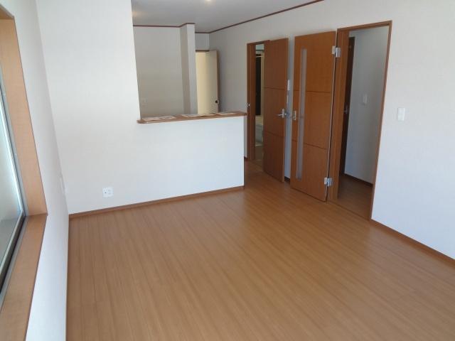 Same specifications photos (Other introspection). Same type other properties living