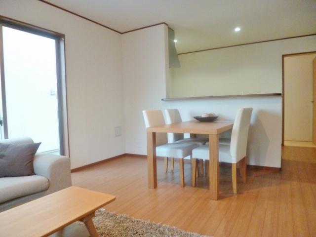 Same specifications photos (Other introspection). Same type other properties living