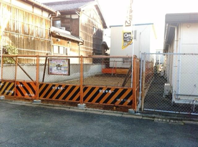 Local appearance photo. Local (12 May 2013) Shooting