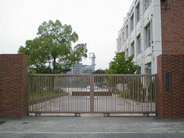 Junior high school. 960m up to Kyoto Tatsuraku Minami Junior High School
