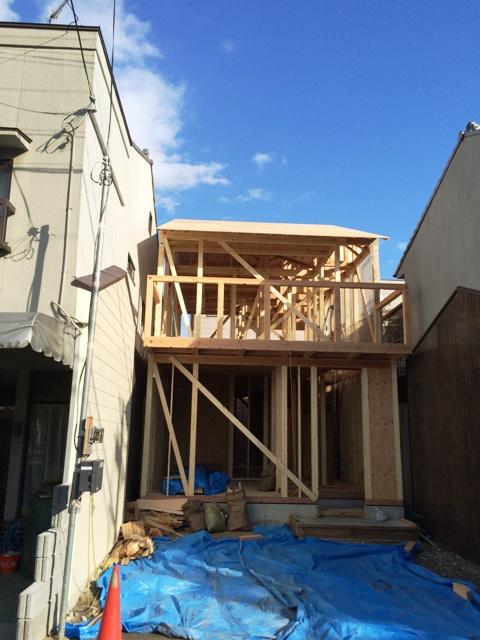 Local appearance photo. Local (12 May 2013) Shooting