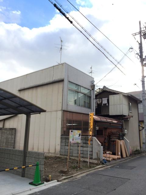 Local photos, including front road. Local (12 May 2013) Shooting