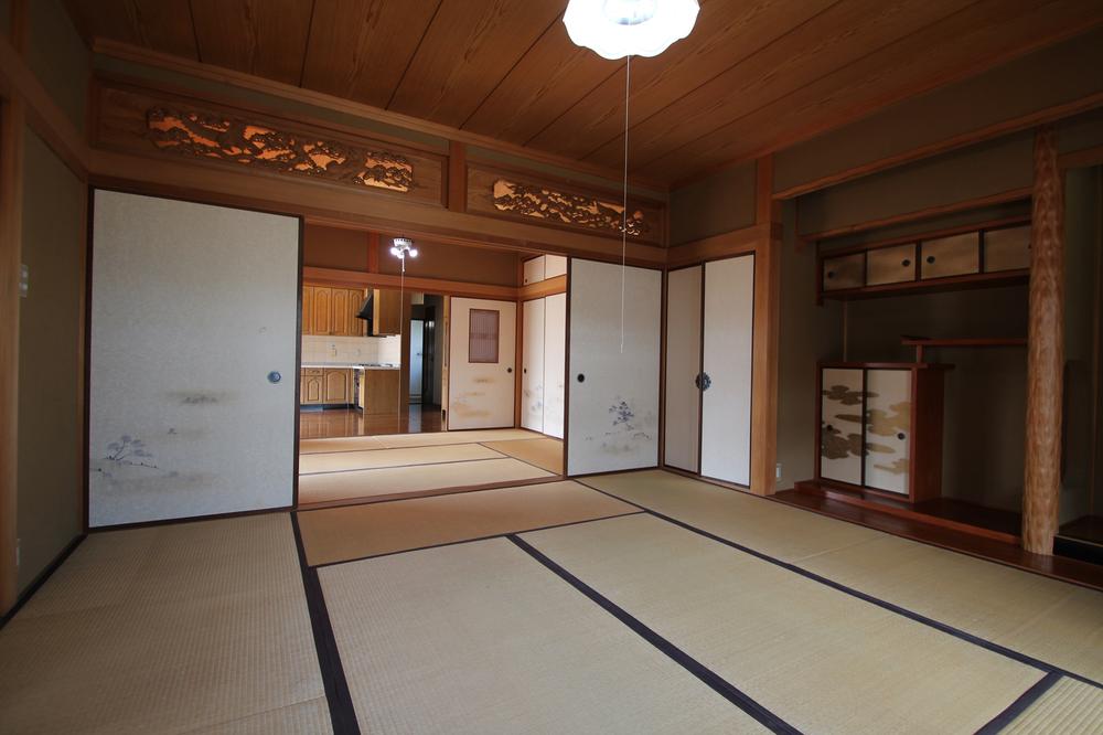 Non-living room. 14 quires in Japanese-style room 2 between More