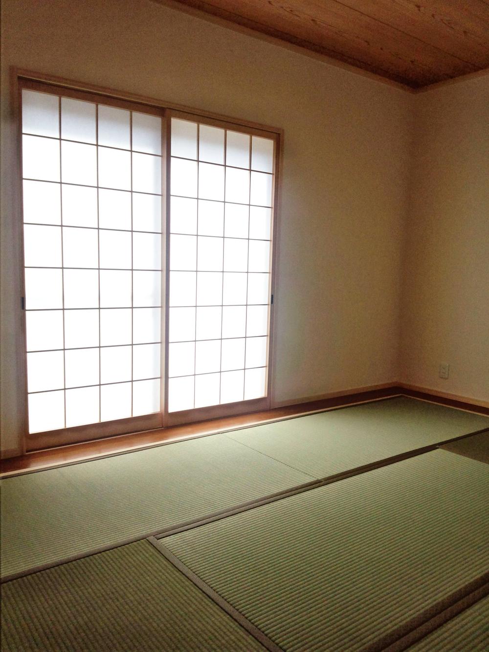 Non-living room. Or lay the child: construction cases, Convenient Japanese-style room, if and or in the drawing room! 