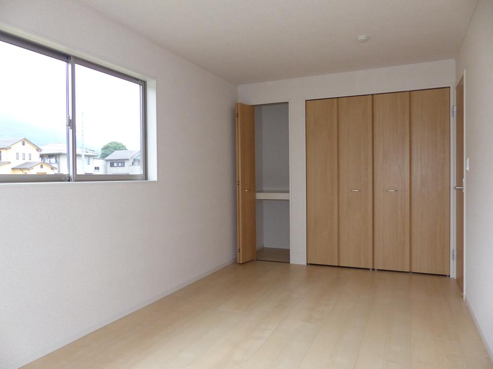 Same specifications photos (Other introspection). Same specifications photos (Western-style)