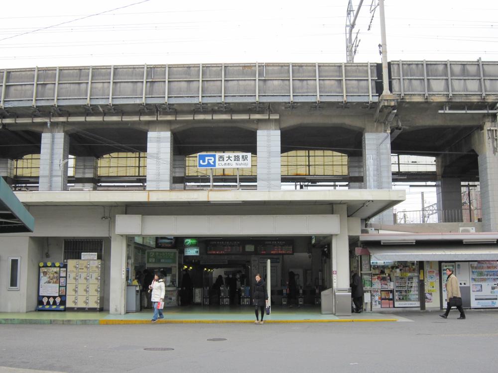 station. Until JR Nishioji 1600m