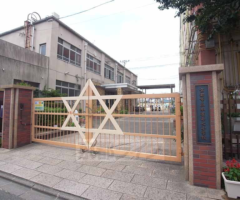 Primary school. Suzaku seventh 395m up to elementary school (elementary school)