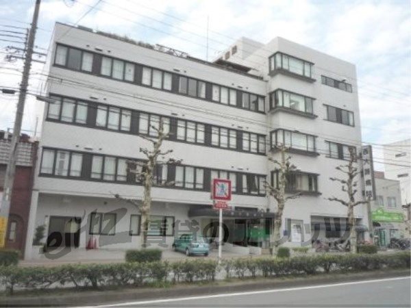 Hospital. Nishioji 410m to the hospital (hospital)