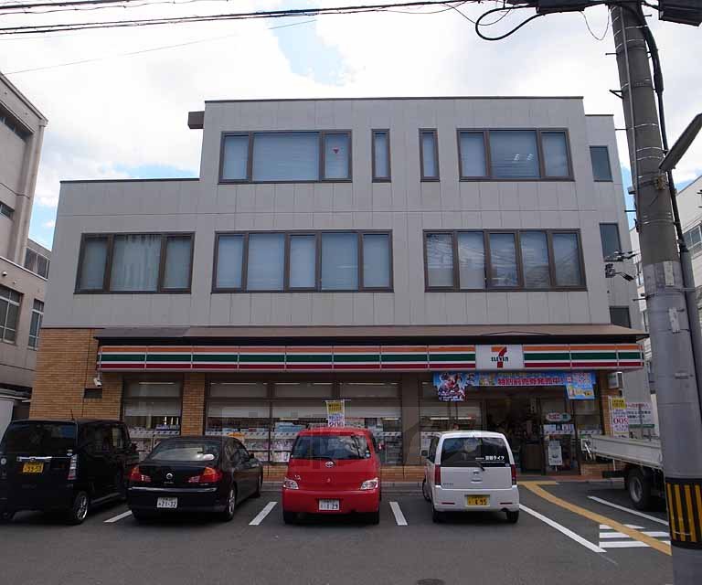 Convenience store. Seven-Eleven Kyoto Hankyu Omiya Station Minamiten (convenience store) to 201m