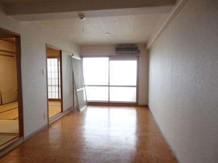 Living. Indoor (12 May 2013) Shooting