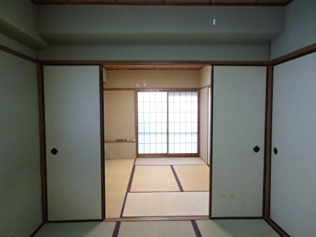 Non-living room. Indoor (12 May 2013) Shooting