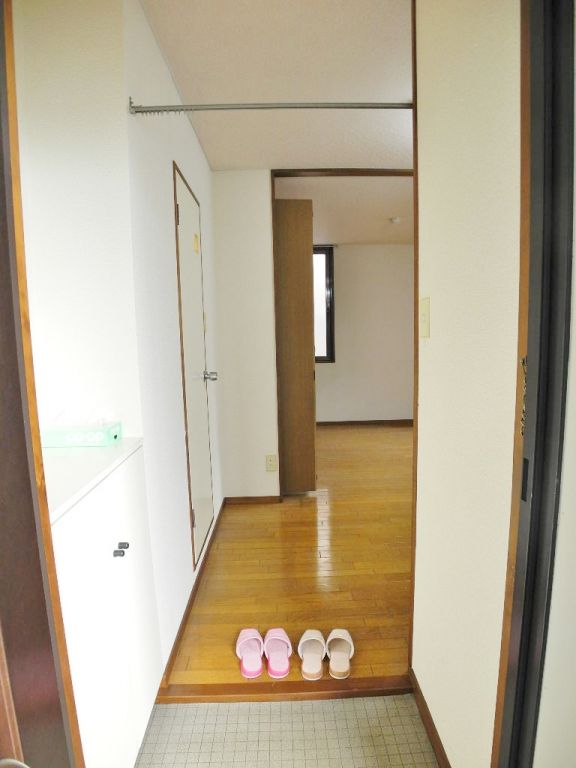 Entrance. Leave it if Kyoto rent "House Network" ☆